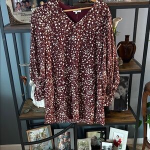 Entro Burgundy and White Patterned Top